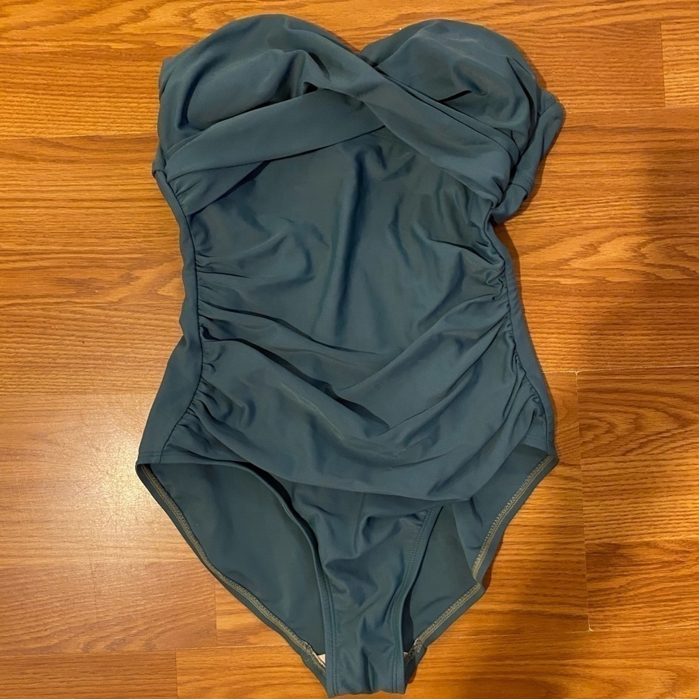 Merona One Piece Bathing Suit size Small (DM)